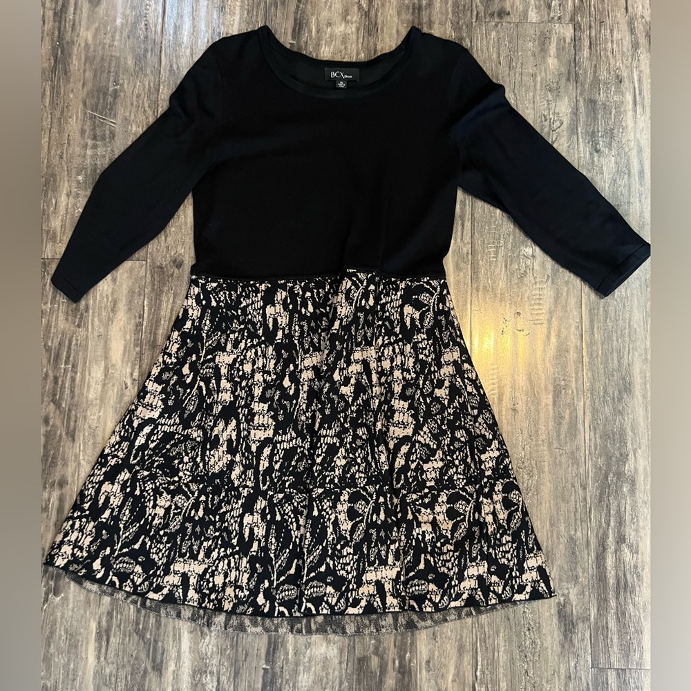 BCX Black and Cream Midi Dress